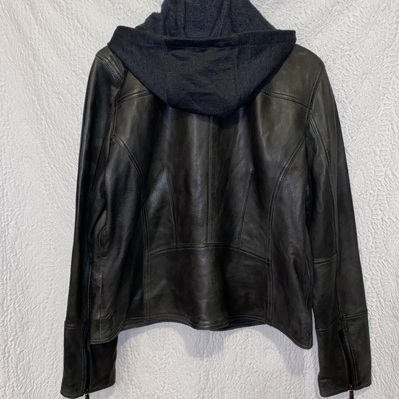 Tommy Hilfiger Leather Jacket with Knit Hood - Picture 6 of 9